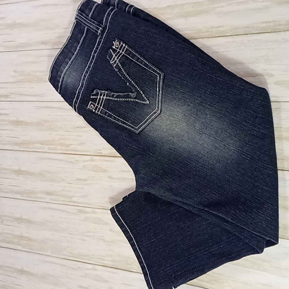 rue 21 Distressed Jean Capris 7/8 - Picture 4 of 16